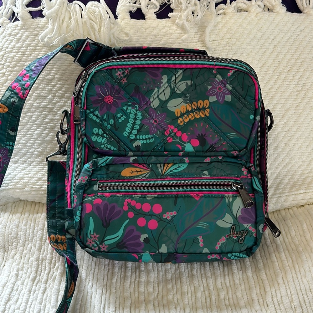 Lug Wrangler bag in Evermore Flora Green